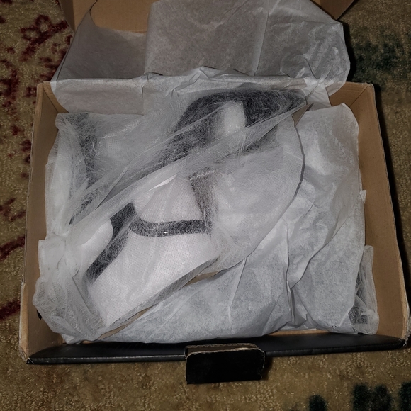 Womens Heels - Picture 4 of 7